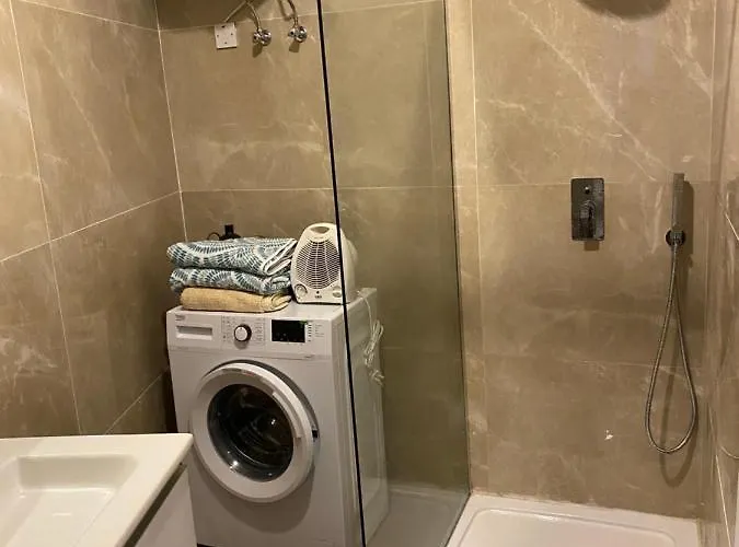 Appartement One Beautiful Bedroom Flat In *